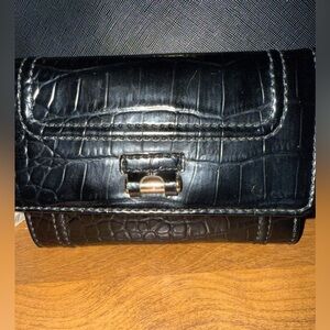 Liz Claiborne Black Crocodile Embossed ladies wallet with Gold Clasp